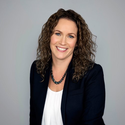 Katie Janik headshot