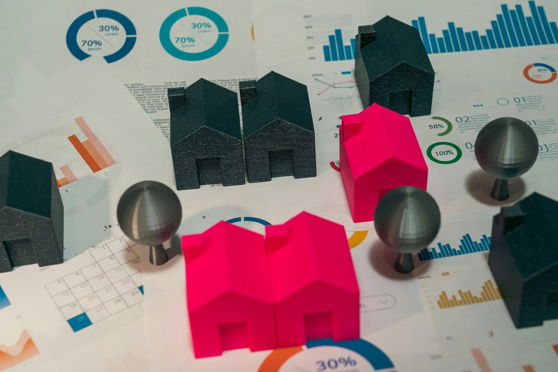 Small houses on graphs